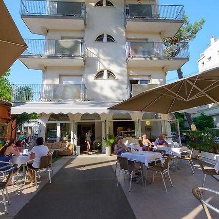 Hotel Falco ริชโชเน ภายนอก รูปภาพ