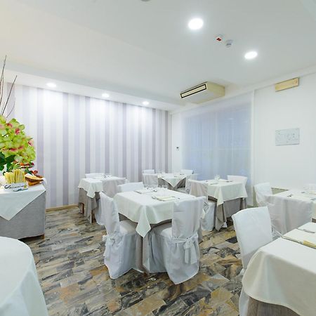 Hotel Falco ริชโชเน ภายนอก รูปภาพ