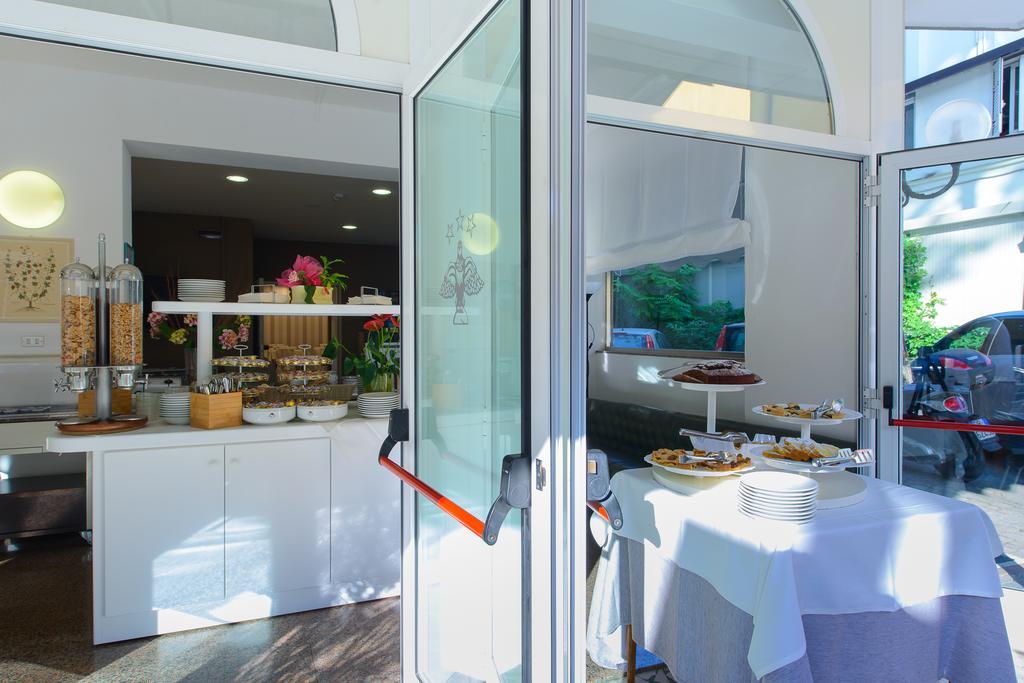 Hotel Falco ริชโชเน ภายนอก รูปภาพ