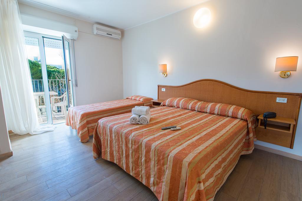 Hotel Falco ริชโชเน ภายนอก รูปภาพ