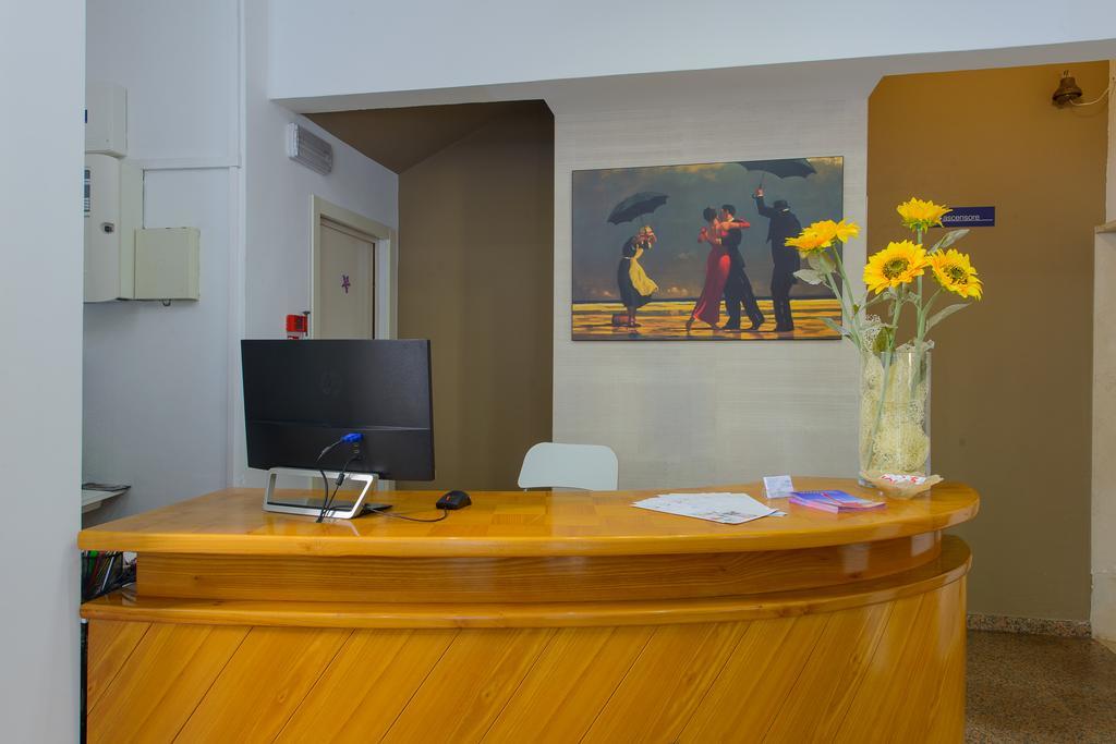 Hotel Falco ริชโชเน ภายนอก รูปภาพ