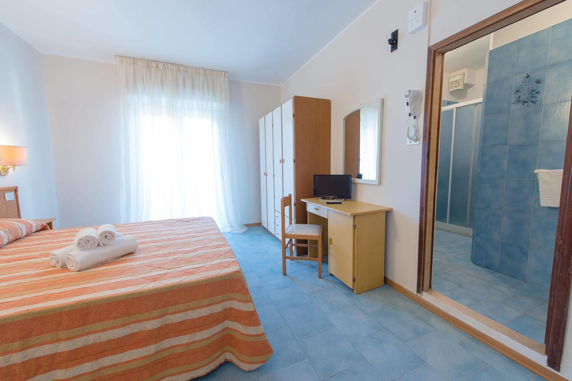 Hotel Falco ริชโชเน ภายนอก รูปภาพ